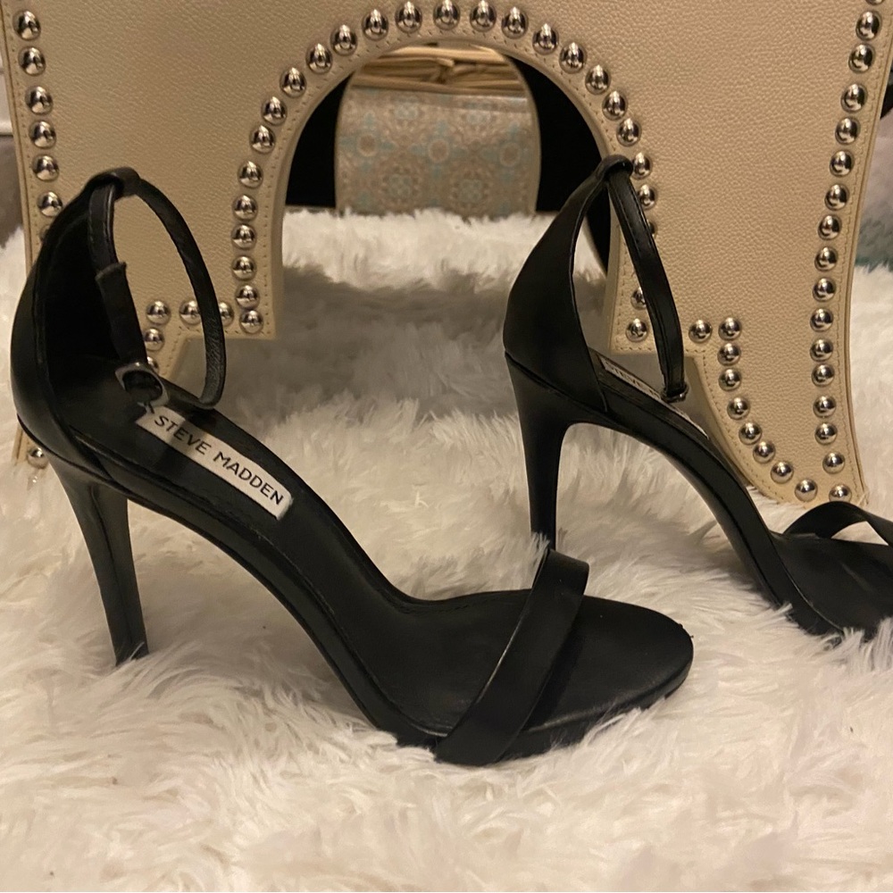 Steve Madden Sleek Black Heels